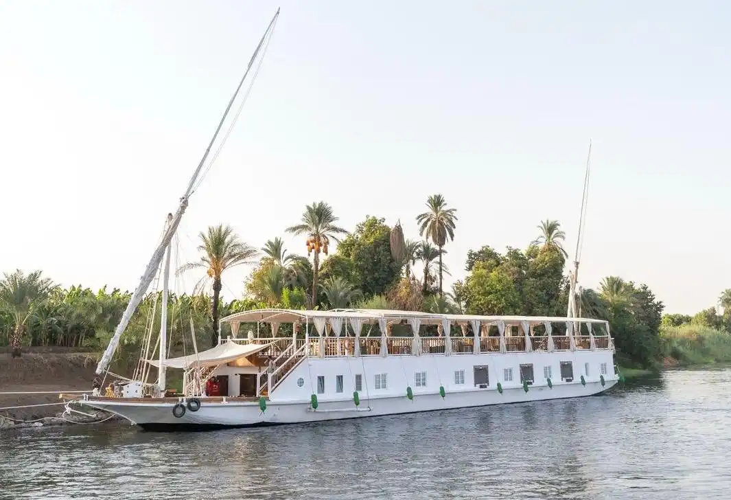 The golden Nile honeymoon